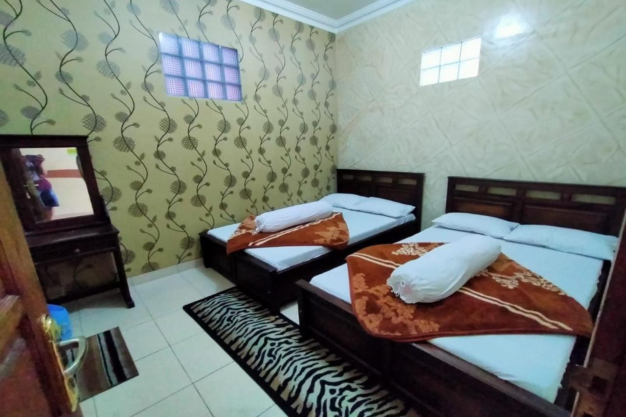 Villa Neza Sarangan Bagian luar foto